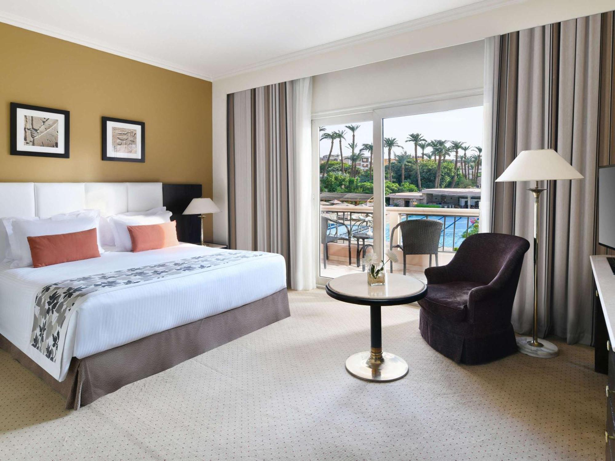 فندق بافيلون وينتر الاقصر 5*